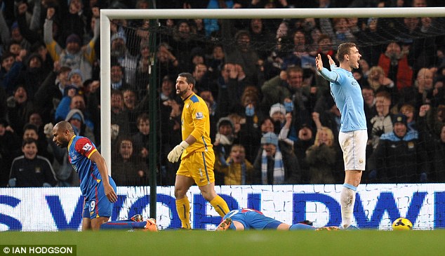 Gol Dzeko Antarkan Manchester City Pimpin Klasemen